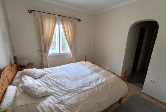 Resale - Freistehende Villa -
Villena - Inland