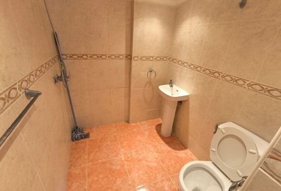 Resale - Freistehende Villa -
Villena - Inland