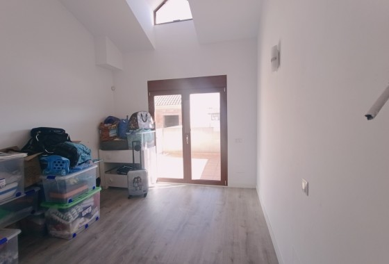 Sale - Town house -
Roldan - Inland