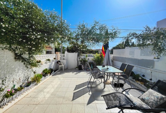 Herverkoop - Stadswoning -
Torrevieja - Torreta - Salado