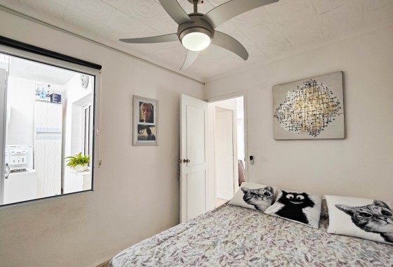 Herverkoop - Stadswoning -
Torrevieja - Torreta - Salado