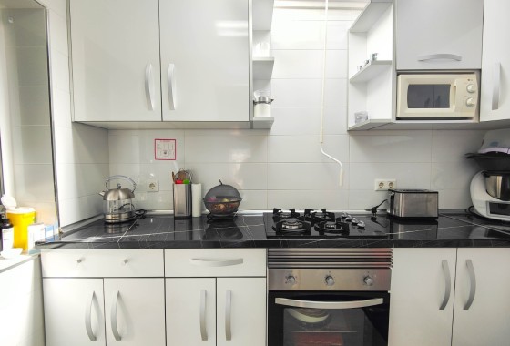 Herverkoop - Stadswoning -
Torrevieja - Torreta - Salado