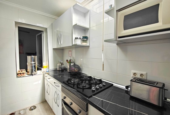 Herverkoop - Stadswoning -
Torrevieja - Torreta - Salado