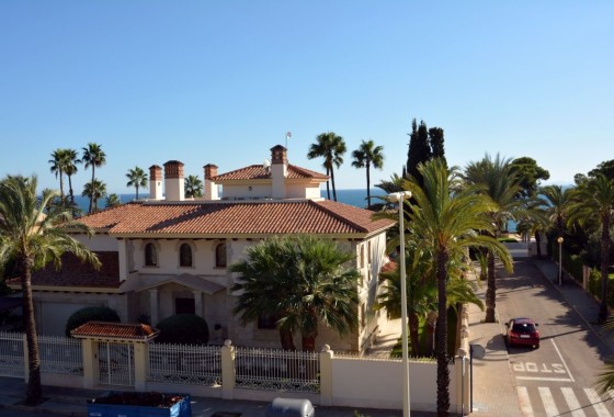 Herverkoop - Vrijstaande Villa -
Orihuela Costa - Costa Blanca