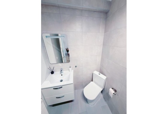 Herverkoop - Appartement / Flat -
Torrevieja - Playa del Cura