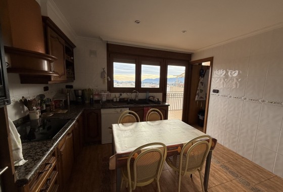 Herverkoop - Appartement / Flat -
Onil - Costa Blanca