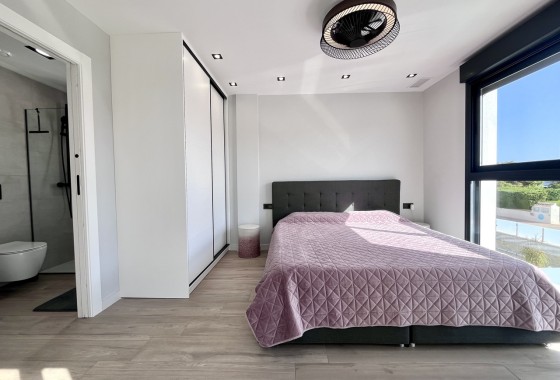 Herverkoop - Vrijstaande Villa -
Punta Prima - Costa Blanca