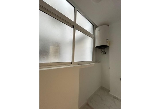 Venta - Apartamento / Piso -
Torrevieja