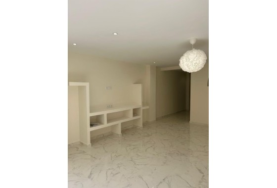 Venta - Apartamento / Piso -
Torrevieja