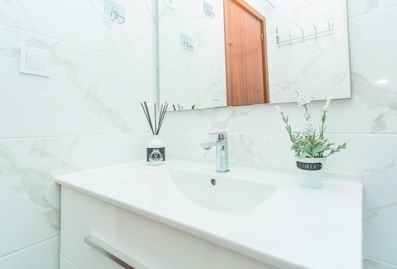 Herverkoop - Appartement / Flat -
Torrevieja - Playa del Cura