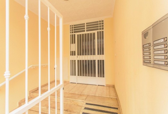 Herverkoop - Appartement / Flat -
Torrevieja - Playa del Cura