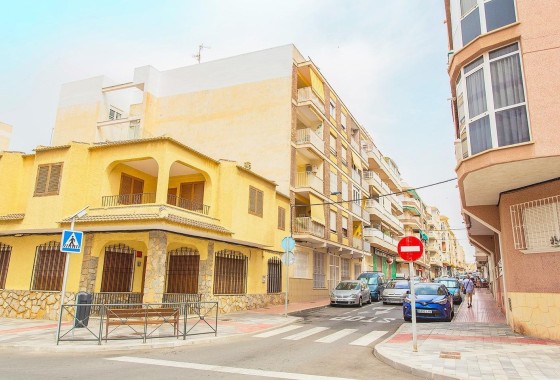 Herverkoop - Appartement / Flat -
Torrevieja - Playa del Cura