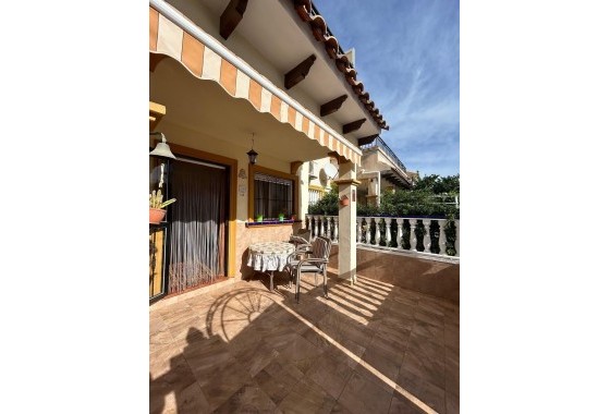 Venta - Apartamento / Piso -
Orihuela Costa - Punta Prima