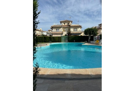 Venta - Apartamento / Piso -
Orihuela Costa - Punta Prima