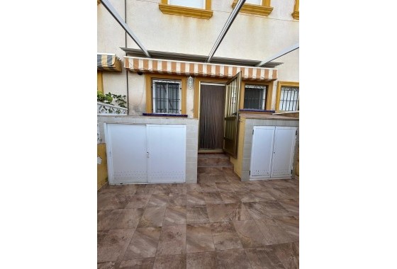 Venta - Apartamento / Piso -
Orihuela Costa - Punta Prima