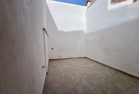 Revente - Maison de ville -
Pinoso - Inland