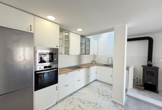 Herverkoop - Halfvrijstaande villa -
Torrevieja - Cabo cervera
