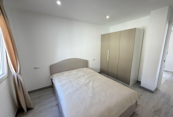 Herverkoop - Halfvrijstaande villa -
Torrevieja - Cabo cervera