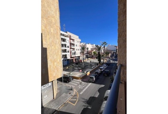 Herverkoop - Appartement / Flat -
Torrevieja - CENTRO CASCO URBANO