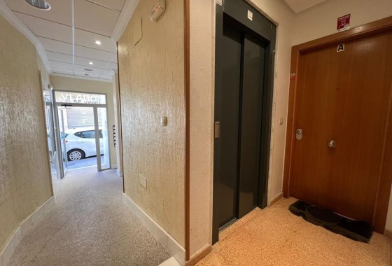 Herverkoop - Appartement / Flat -
Torrevieja - CENTRO CASCO URBANO