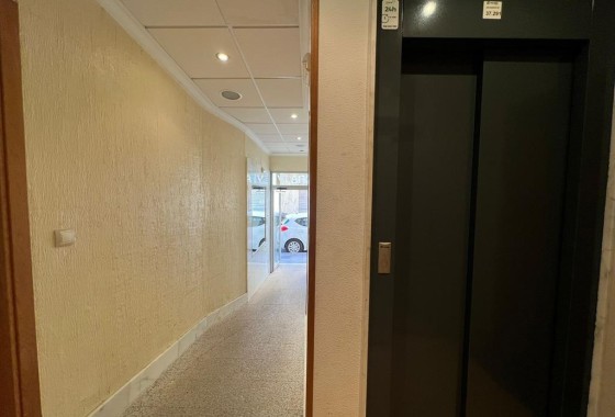 Herverkoop - Appartement / Flat -
Torrevieja - CENTRO CASCO URBANO