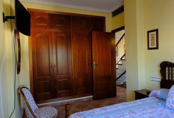 Venta - Chalet Independiente -
Orihuela - Orihuela Ciudad