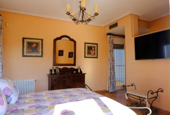 Venta - Chalet Independiente -
Orihuela - Orihuela Ciudad