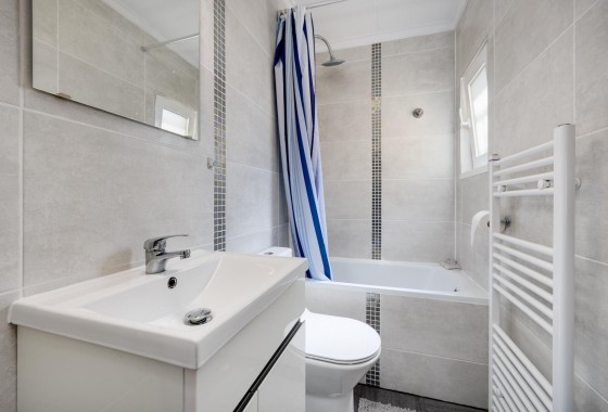 Venta - Chalet Independiente -
San Fulgencio - La Marina