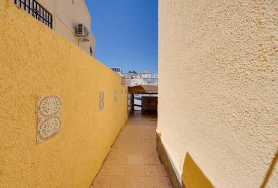 Venta - Chalet Independiente -
San Fulgencio - La Marina