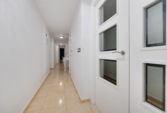 Resale - Wohnung / Appartement -
Torrevieja - Center