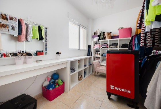 Resale - Wohnung / Appartement -
Torrevieja - Center