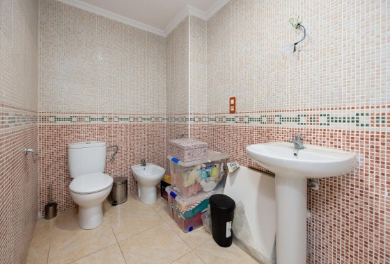 Resale - Wohnung / Appartement -
Torrevieja - Center