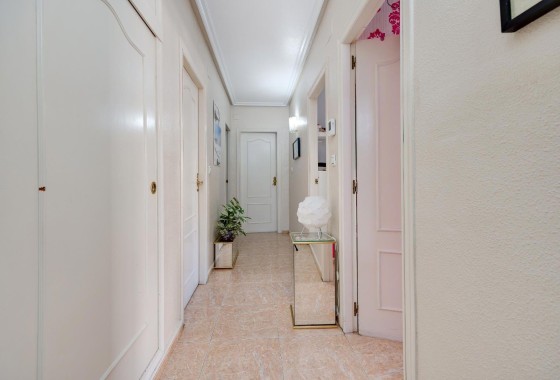 Herverkoop - Appartement / Flat -
Torrevieja - Center