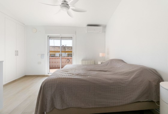 Venta - Chalet Independiente -
Torre de la Horadada - Costa Blanca