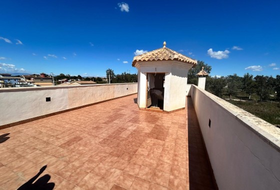 Herverkoop - Vrijstaande Villa -
Los Alcazares - Las Lomas Del Rame-bahía Bella