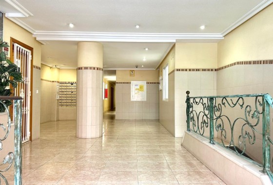 Herverkoop - Appartement / Flat -
Torrevieja - Center