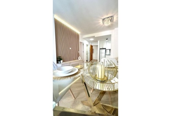Herverkoop - Appartement / Flat -
Torrevieja - Center