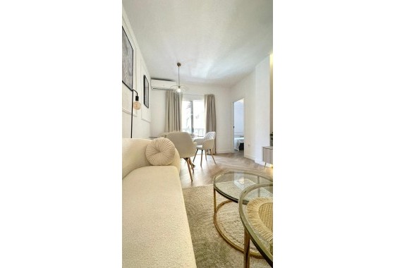Herverkoop - Appartement / Flat -
Torrevieja - Center