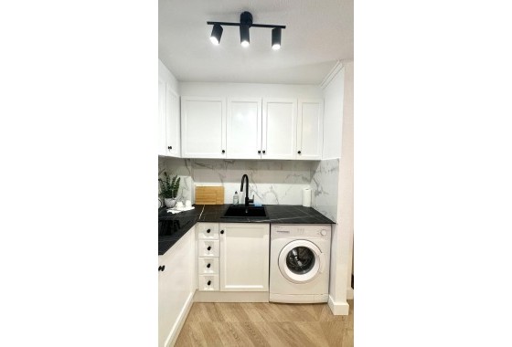 Herverkoop - Appartement / Flat -
Torrevieja - Center