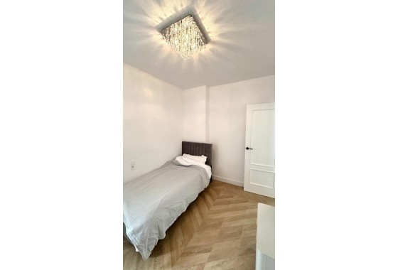 Herverkoop - Appartement / Flat -
Torrevieja - Center