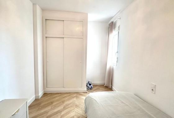Herverkoop - Appartement / Flat -
Torrevieja - Center