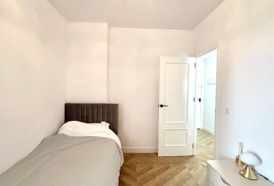 Herverkoop - Appartement / Flat -
Torrevieja - Center