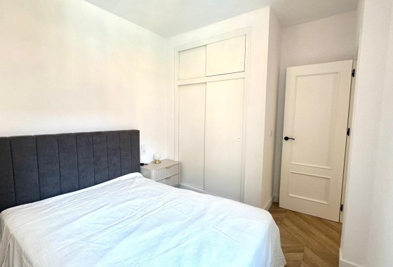 Herverkoop - Appartement / Flat -
Torrevieja - Center