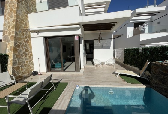 Resale - Doppelhaushälfte -
Villamartín