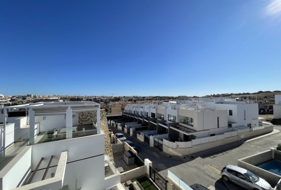 Resale - Doppelhaushälfte -
Villamartín