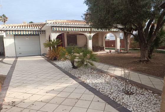 Resale - Freistehende Villa -
Orihuela Costa - Campoamor