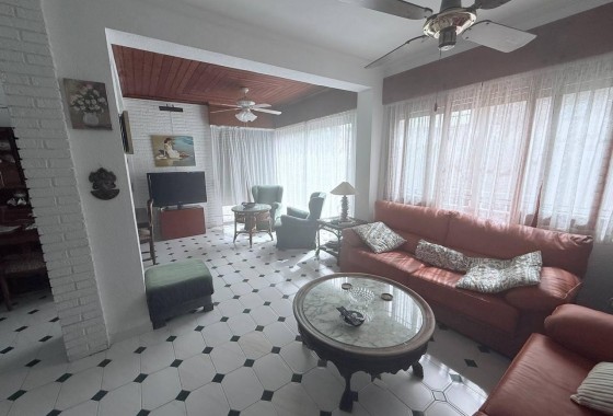 Resale - Freistehende Villa -
Orihuela Costa - Campoamor