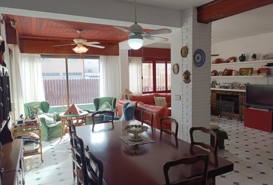 Resale - Freistehende Villa -
Orihuela Costa - Campoamor