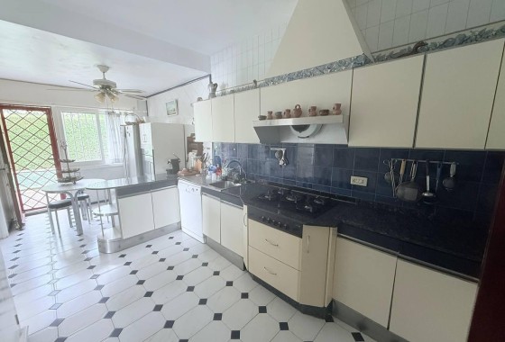 Resale - Freistehende Villa -
Orihuela Costa - Campoamor