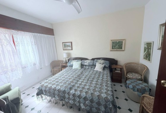 Resale - Freistehende Villa -
Orihuela Costa - Campoamor